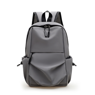 别再背过时的包包了，今年流行包包，时髦洋