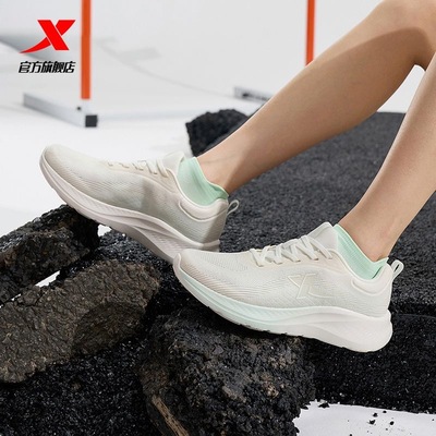 特步女鞋跑步鞋夏季透气运动鞋