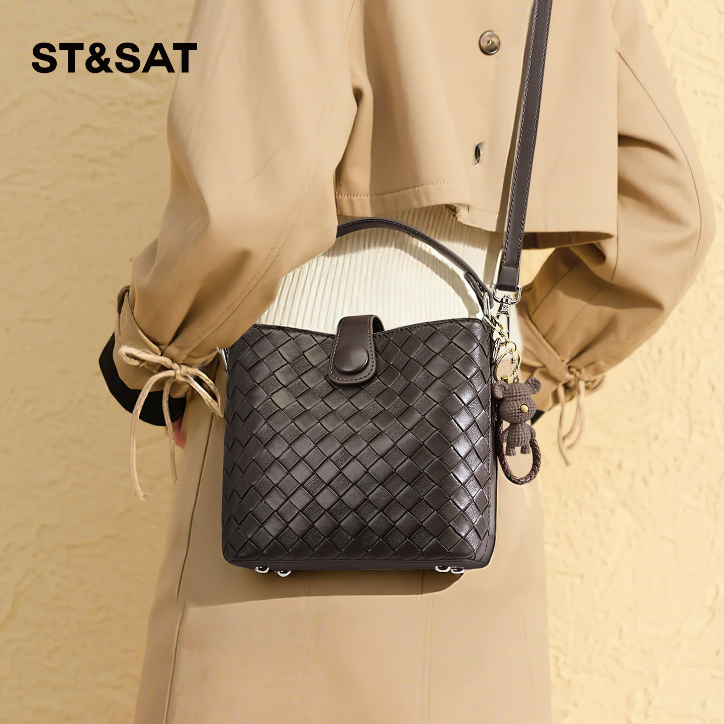 星期六包包女式2025新款编织水桶包时尚百搭单肩斜挎包通勤手提包,箱包皮具/热销女包/男包,水桶包,淘宝优惠券,粉丝福利购,淘宝优惠卷