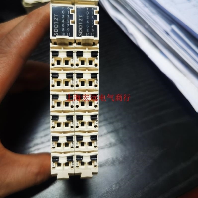 询价PLC数字量输扩展模块,99成新,TM5SDO12T询价议价