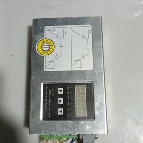 议价商品电梯门机盒,包好,130元