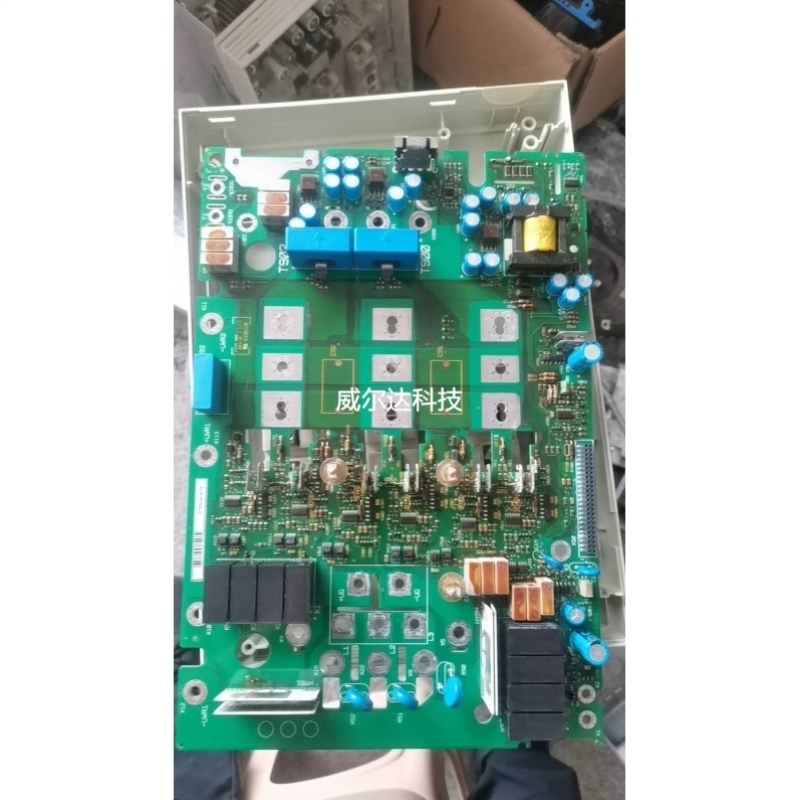 询价8222lp.3f.v004伦茨变频器9300系列932议价