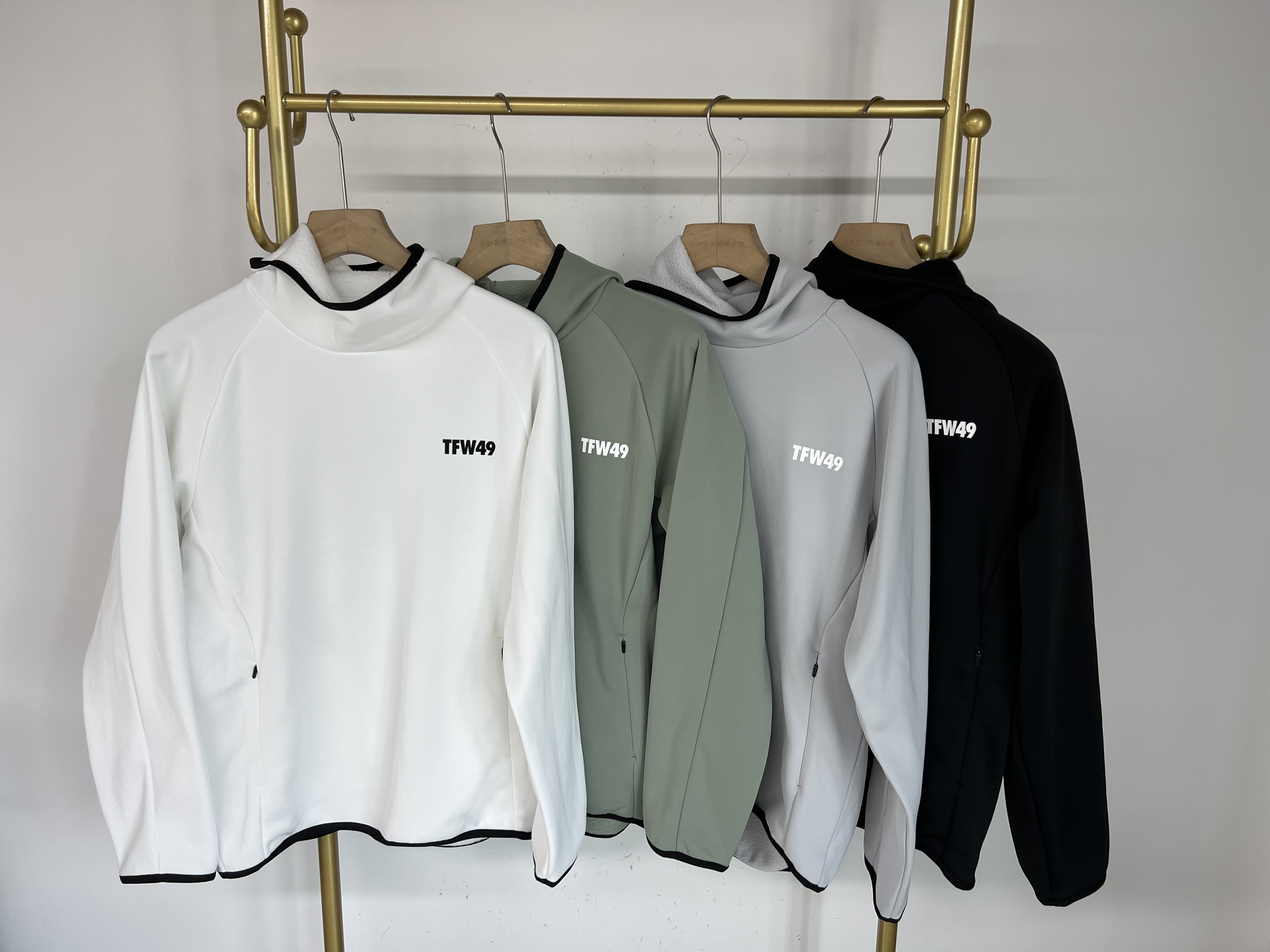 24120 日本潮牌高尔夫服装男士秋冬新品加绒保暖连帽卫衣柔软