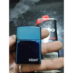 Zippo打火机，接近全新，送半壶专用火机油，气质跟bu上，小 先议