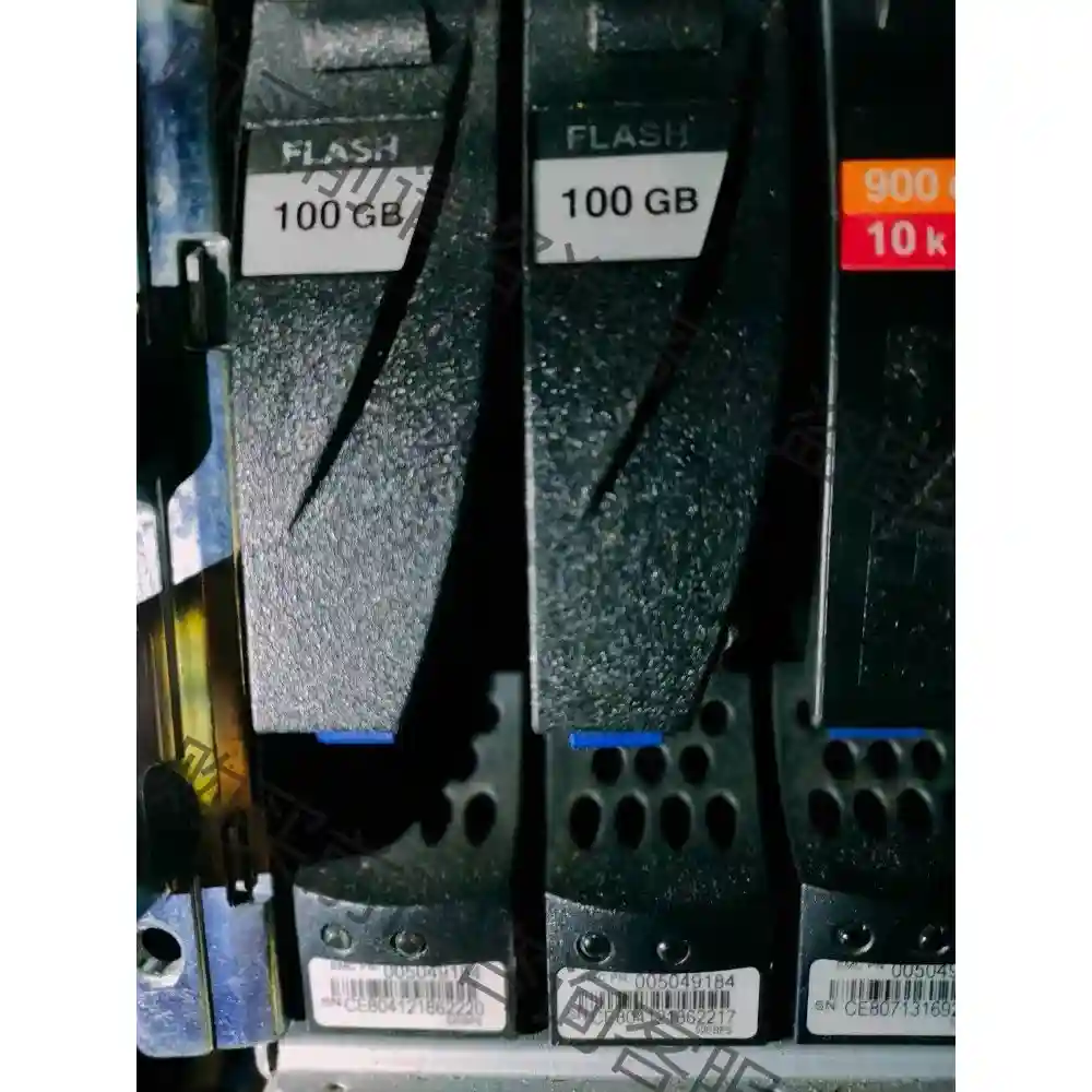 005049184原装 EMC 100G SAS 6G SS 先议价 拆机货包好