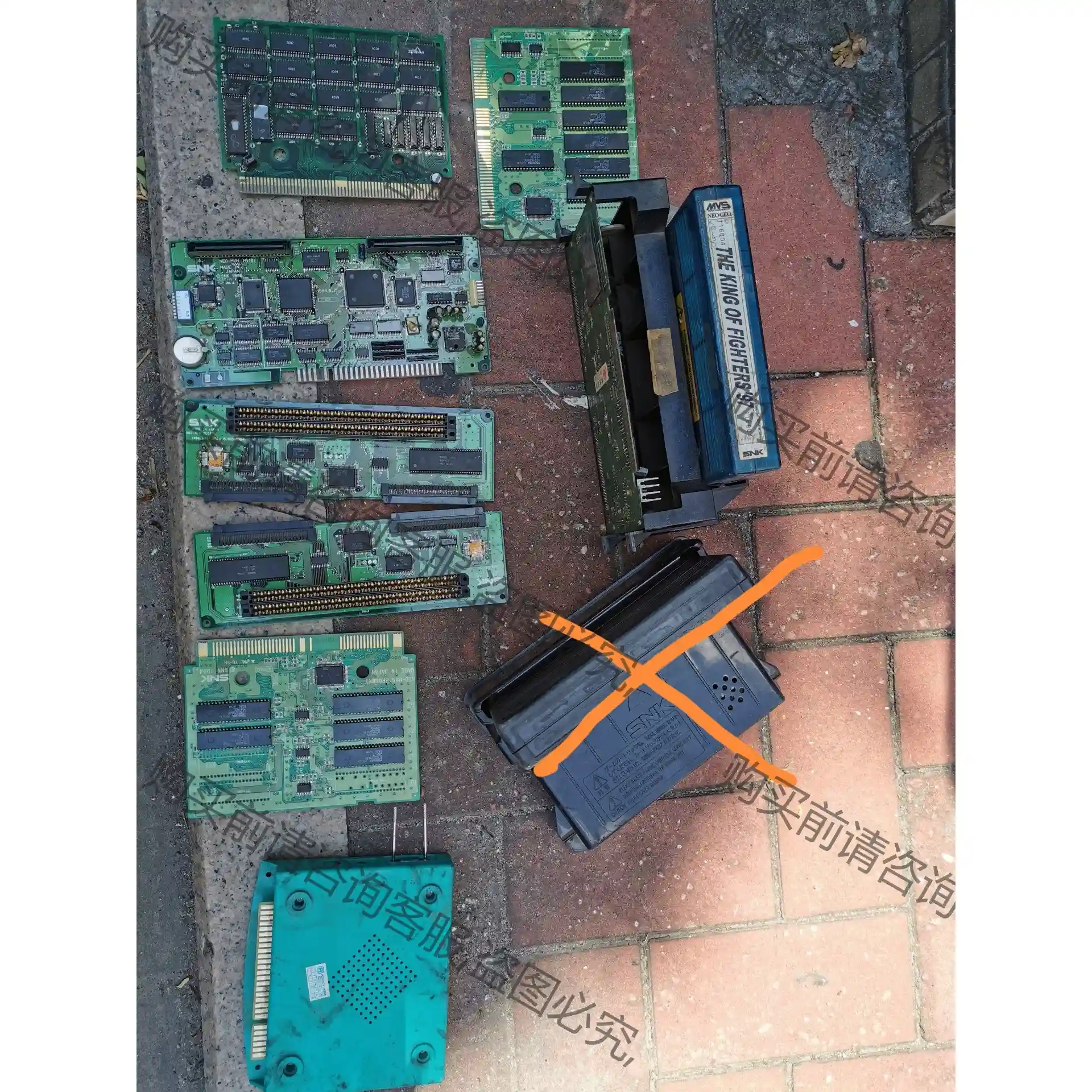 SNK游戏机街机游戏卡接机配件，控制板等配件，实物如图所示， 先