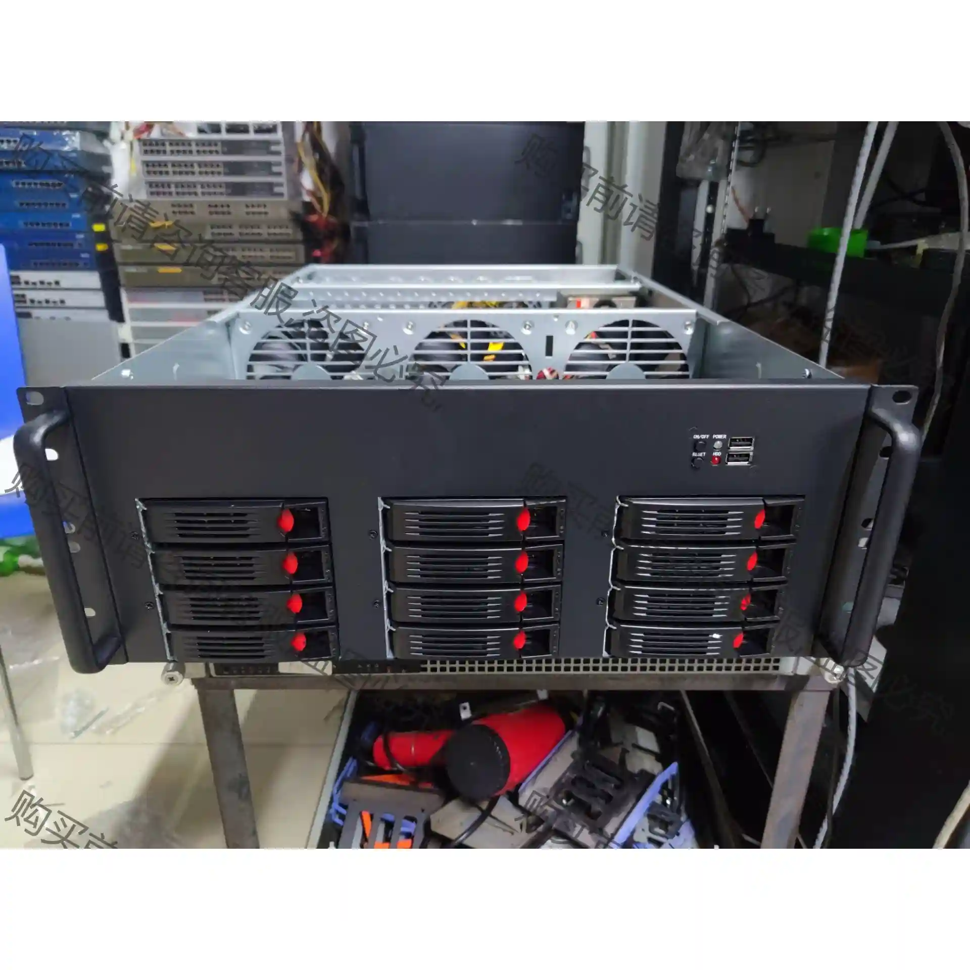 全新12盘位热插拔机箱，带背板，SATA接口供电需要6个大4 先议价