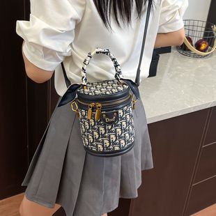 水桶小包包女2025秋季 发财圆筒包高级感轻奢单肩斜挎包 新款 潮时尚