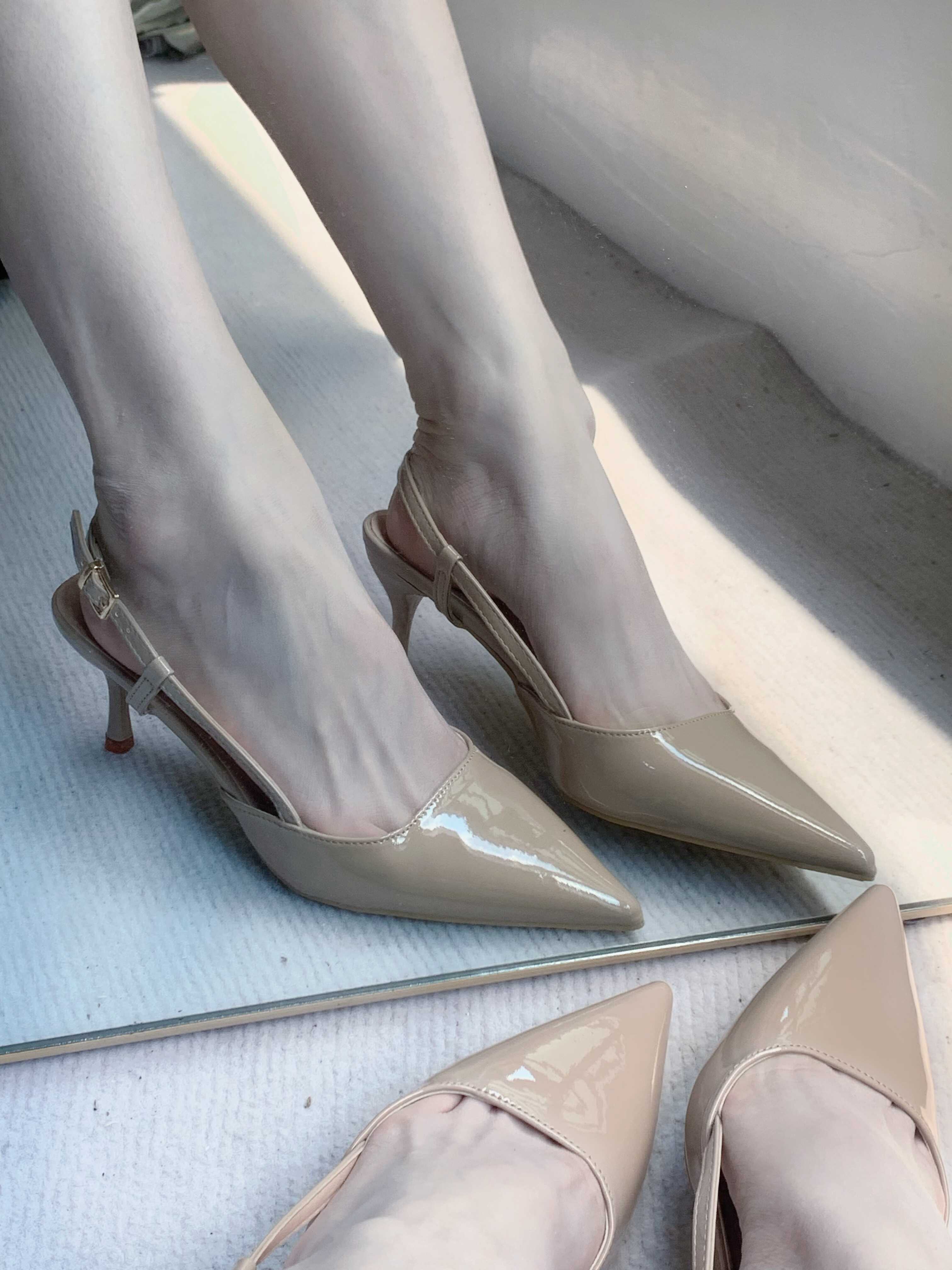 包头凉鞋漆皮裸色高跟鞋夏季气质