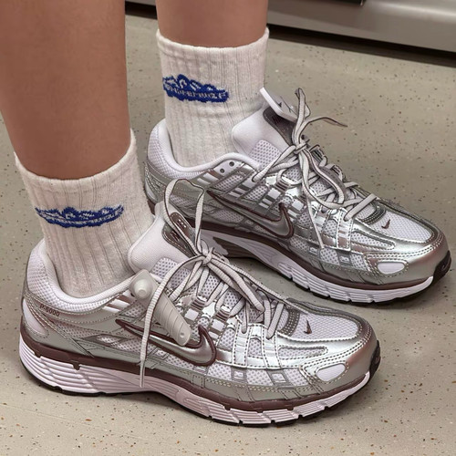 Nike P-6000 舒适透气百搭支撑跑步鞋 女款 白银BV1021-110