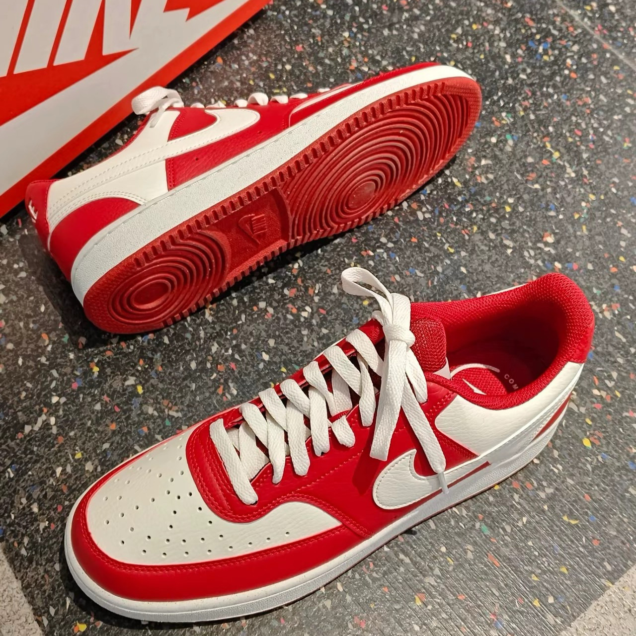 Nike Court Vision 时尚舒适 低帮 百搭板鞋 男款 红色HM9862-600