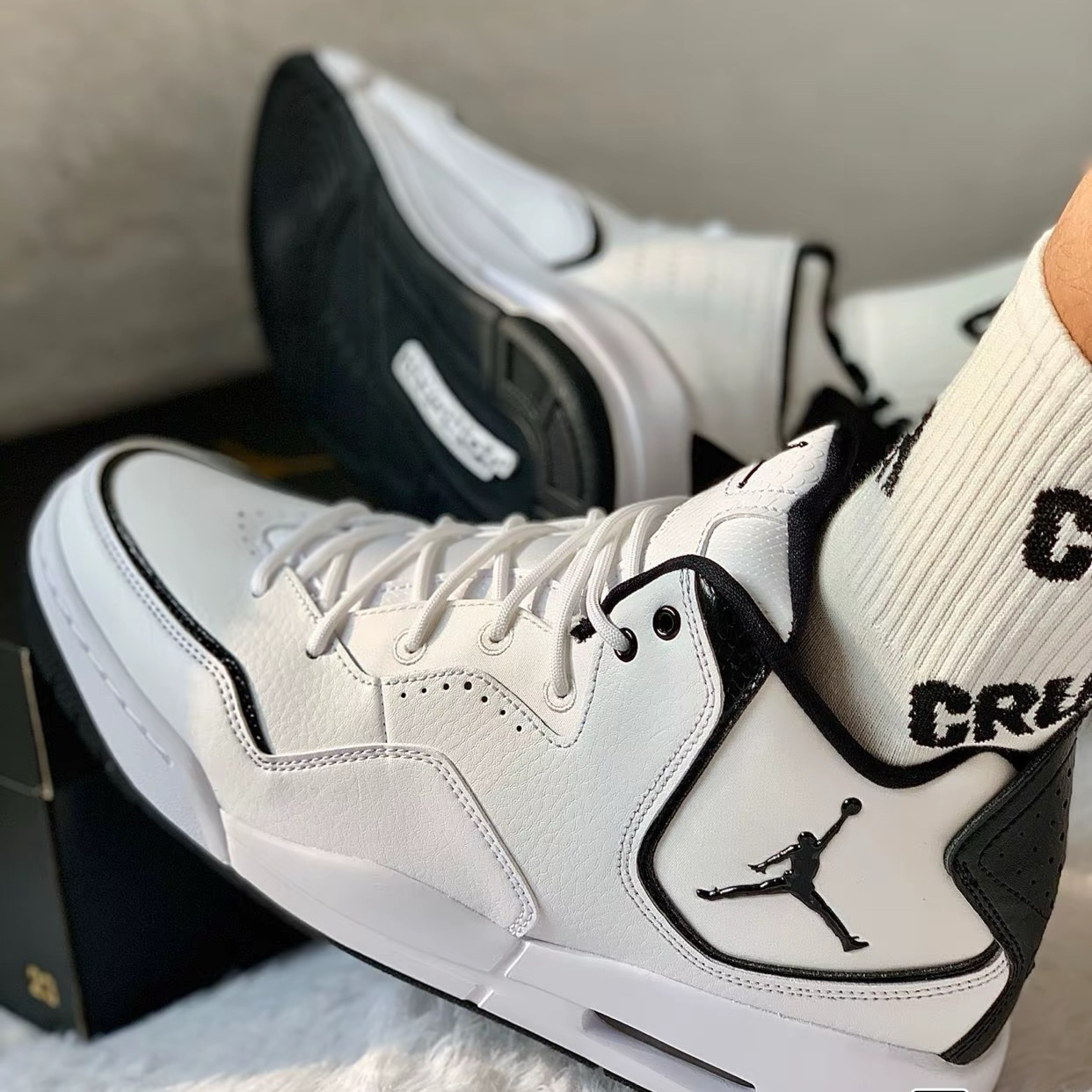 Jordan Courtside 23 中帮 复古篮球鞋 男款 白 AR1000-100