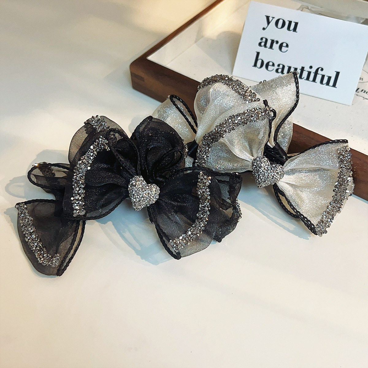 TKTK跨境轻奢气质碎钻爱心网纱蝴蝶结抓夹时尚精致后脑勺盘发鲨鱼