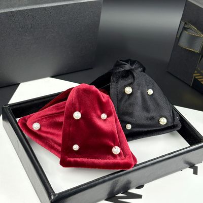 新品秋冬丝绒黑色质感珍珠三角抓夹中小号女后脑勺饱满半抓夹发饰