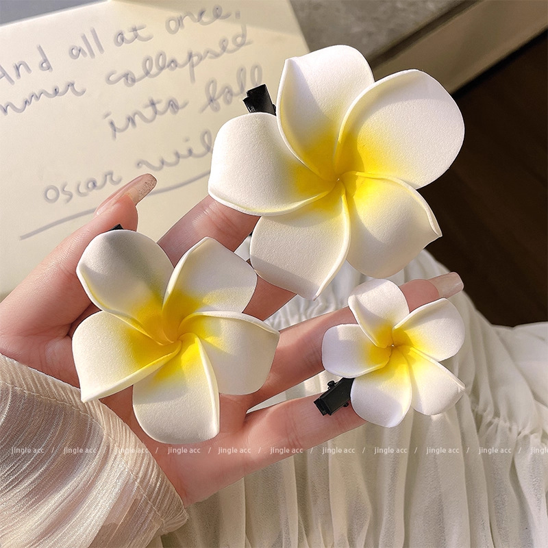 TKTK傣族装扮海边度假鸡蛋花发夹旅游拍照头饰花朵边夹小号仙女