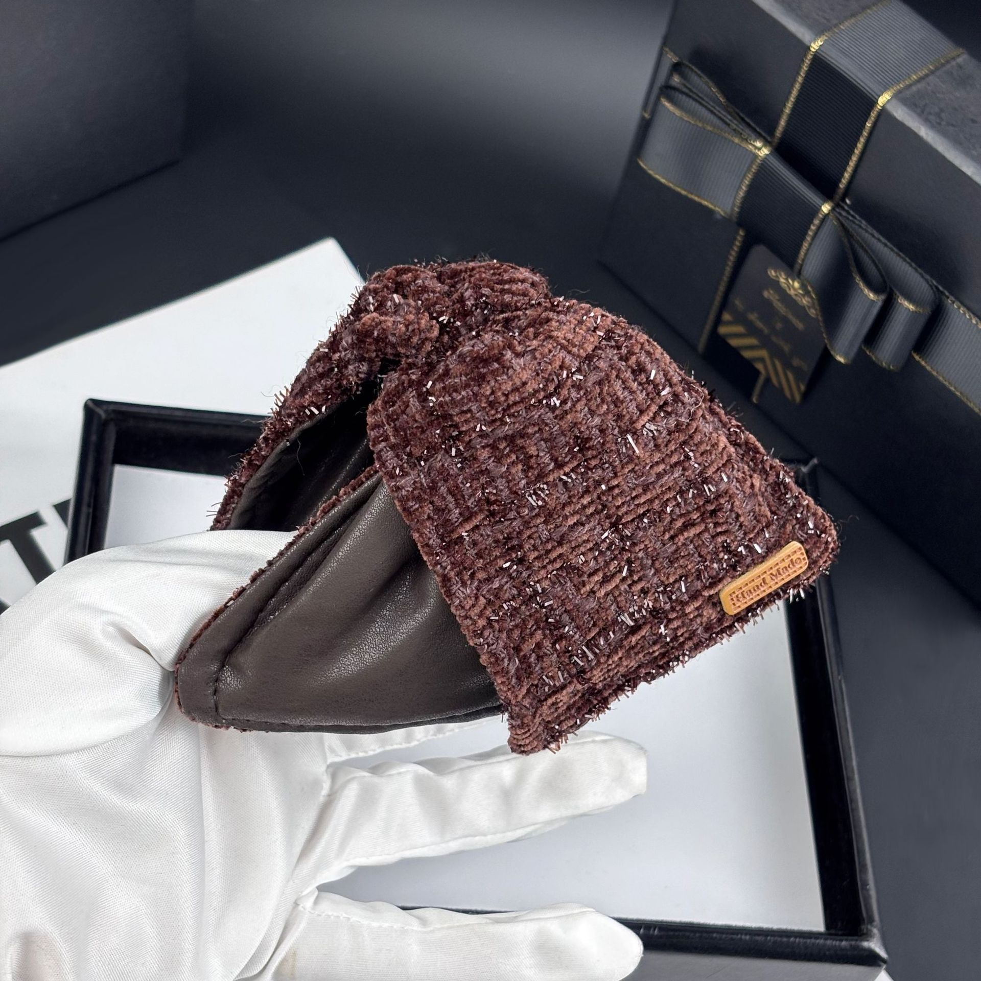 小香风粗毛呢抓夹蝴蝶结发抓发卡2024秋冬针织鲨鱼抓夹子美拉德色