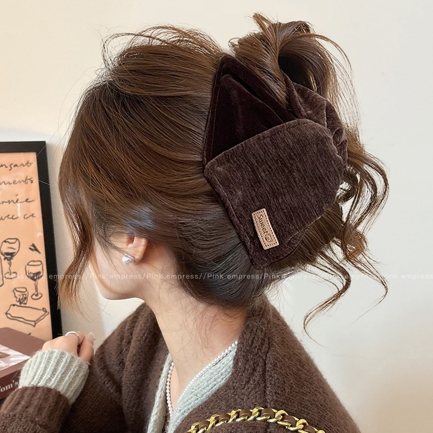 复古丝绒三角抓夹女感发夹2025新款后脑勺盘发大号鲨鱼夹发卡