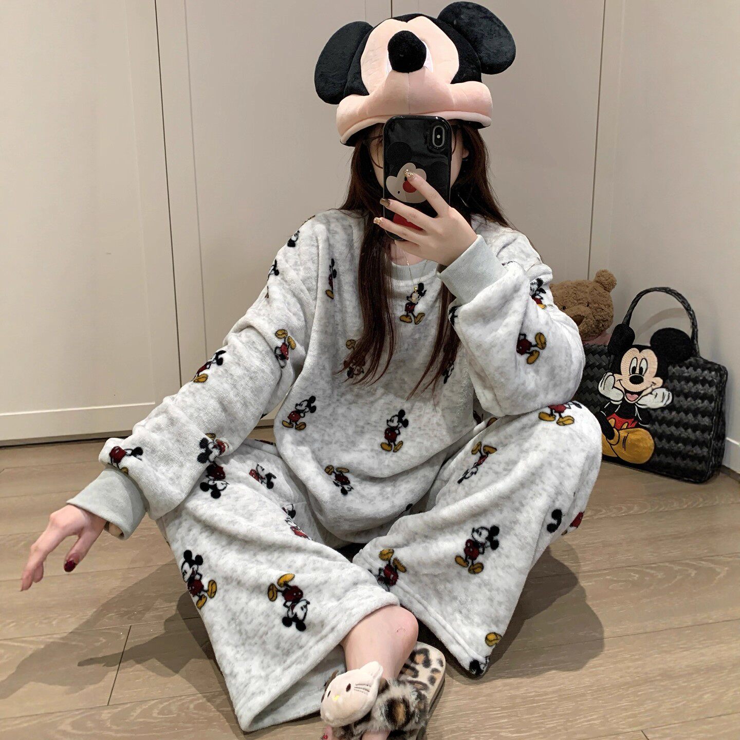 冬季新款加厚珊瑚绒睡衣女款高个子加长可爱米奇圆领家居服法兰绒