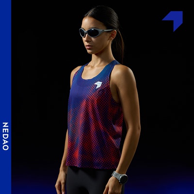 一片式0感贴合风洞背心