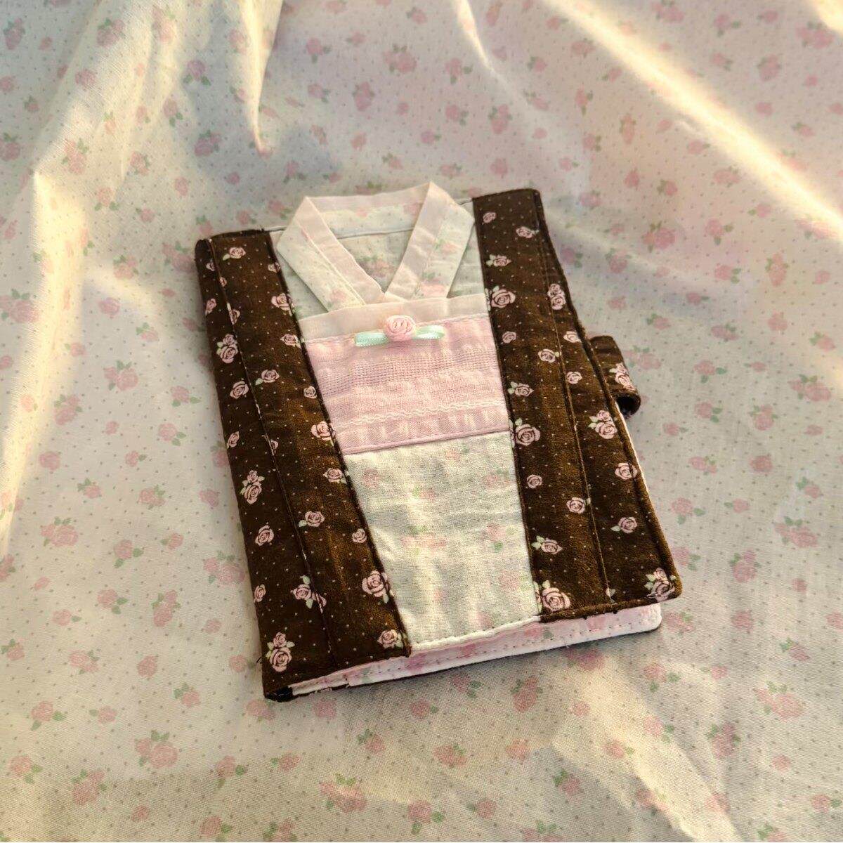日系古早玫瑰和服护照夹高颜值创意护照夹钱包一体机票证件收纳包