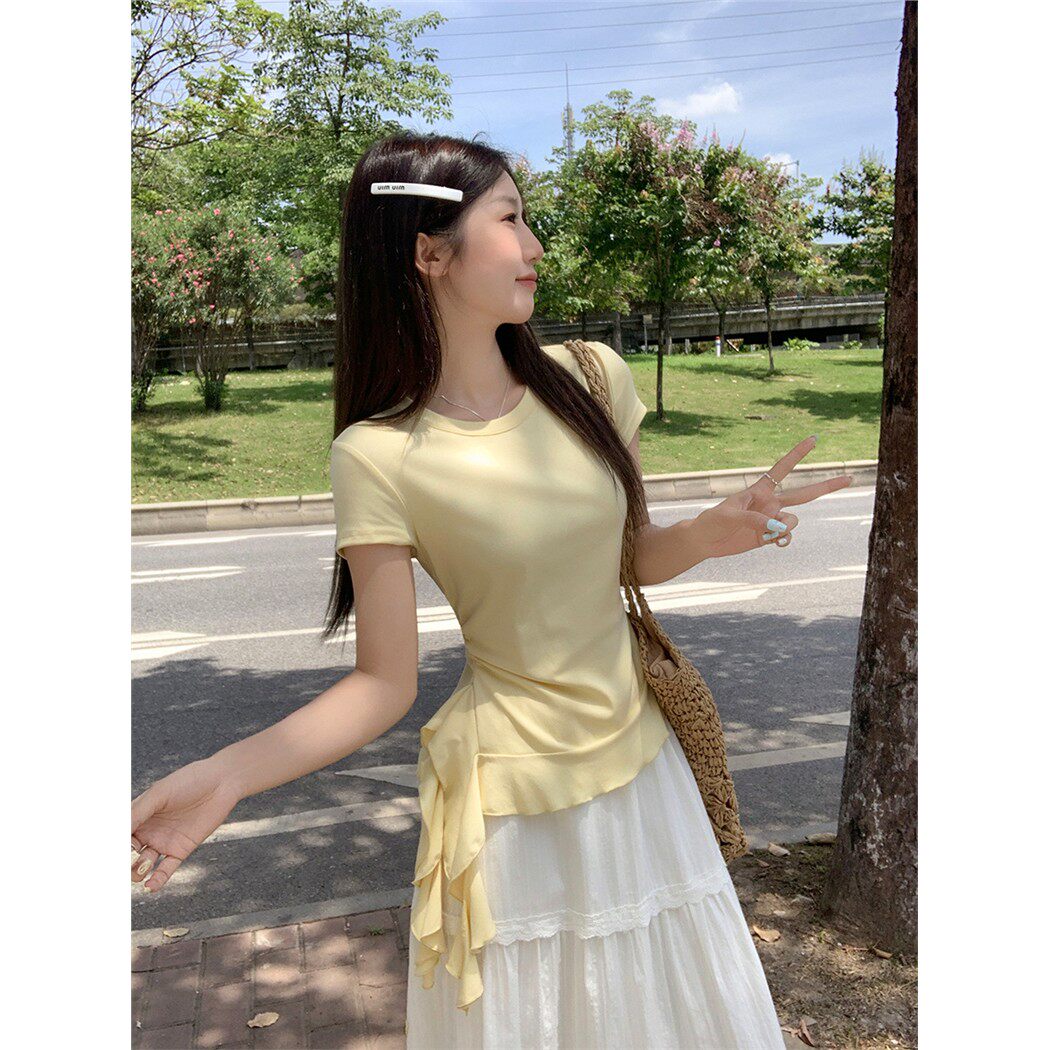 奶黄色圆领正肩短袖t恤女