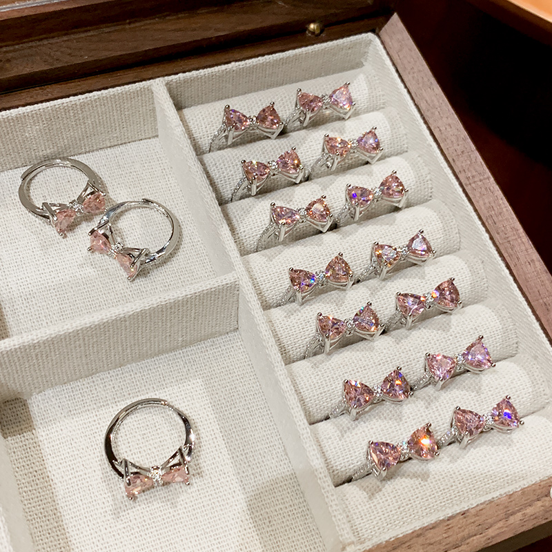 铜镀银戒指女粉钻蝴蝶结