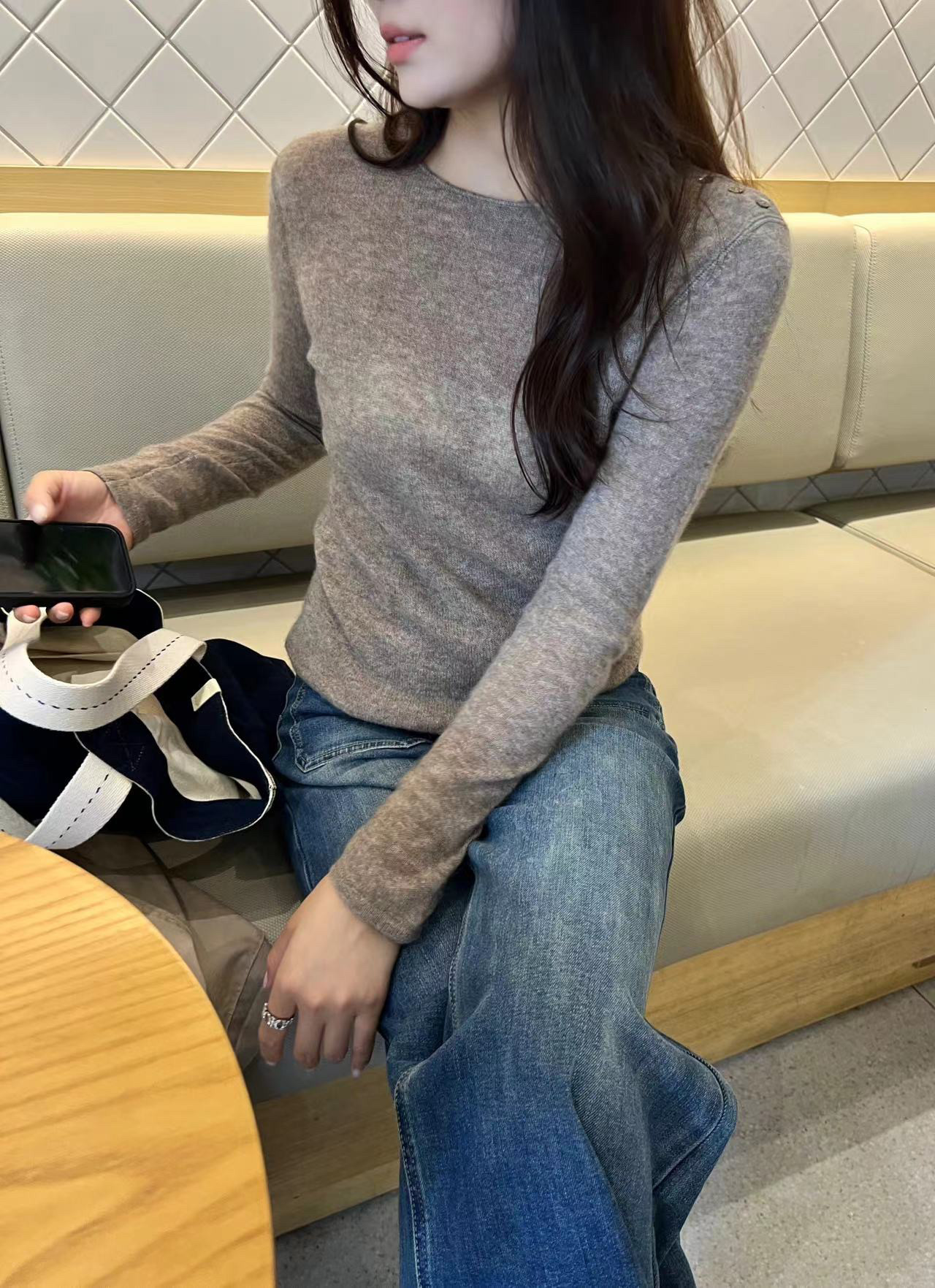 新款纯色圆领长袖100羊绒针织套头衫女秋季显瘦打底衫软糯上衣