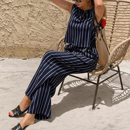 条纹背心休闲阔腿裤套装Striped vest casual wide leg pants set