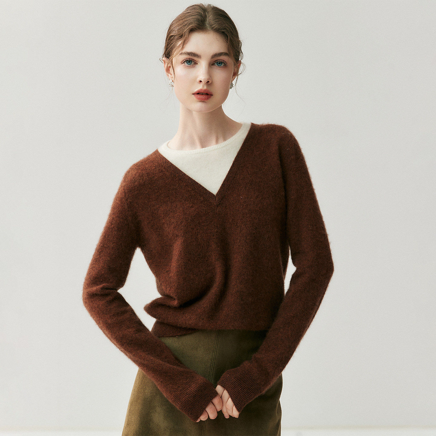 溪诺家/时髦松弛 老钱风假两件羊绒衫宽松叠穿感深V领针织毛衣