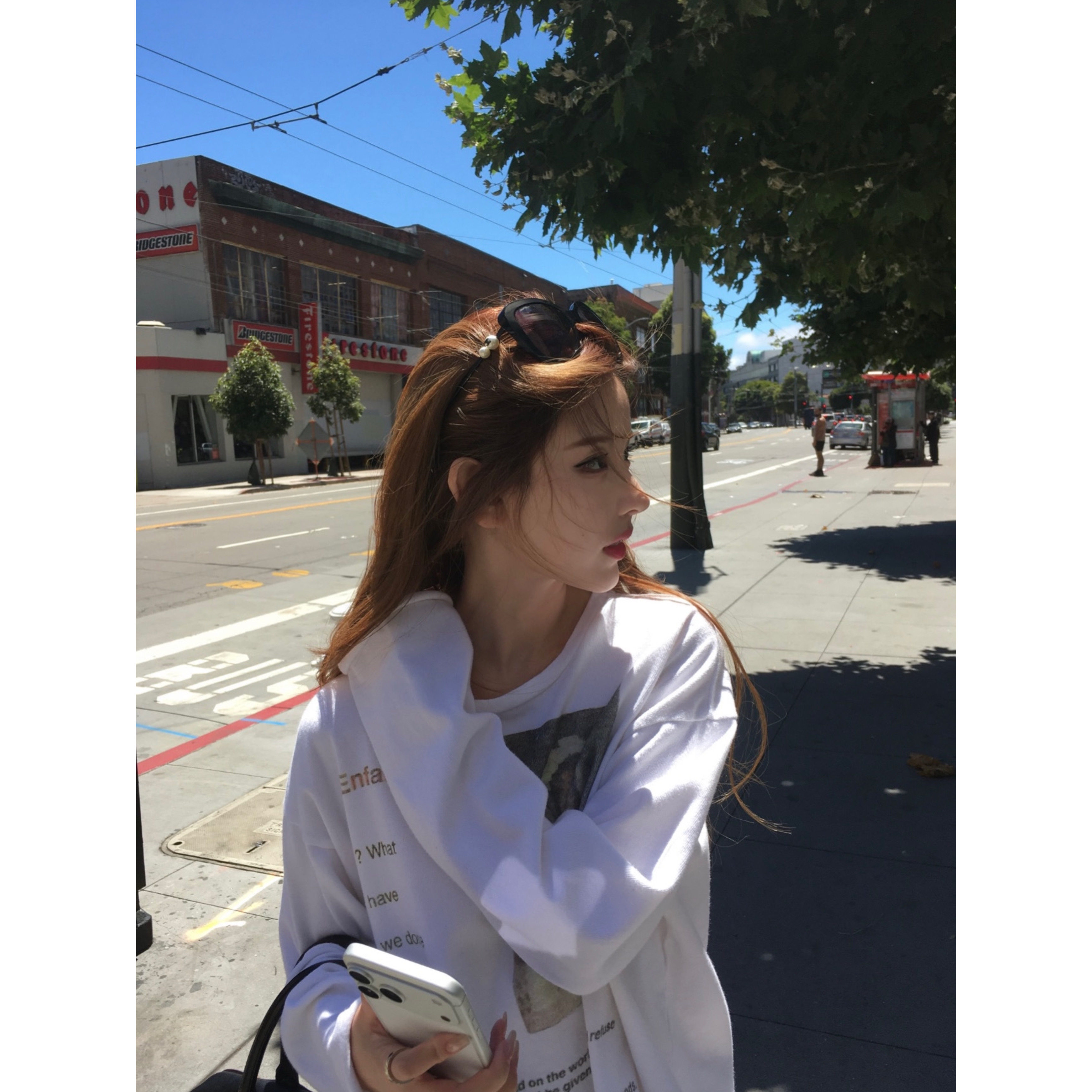 美式辣妹人像印花正肩长袖上衣