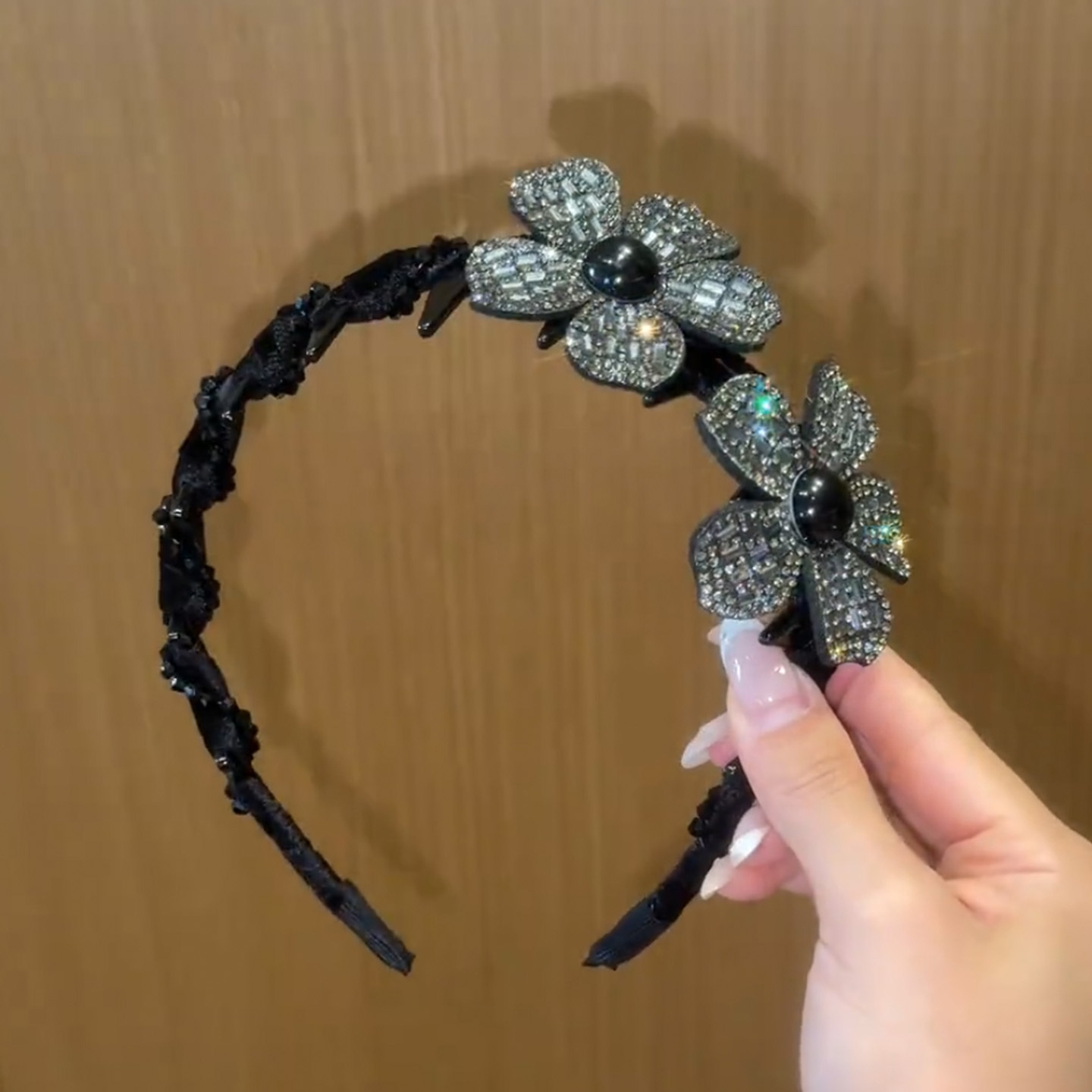 花坞里高级感丝绒立体花卉轻奢发箍女高颅顶头箍水钻法式发卡头饰