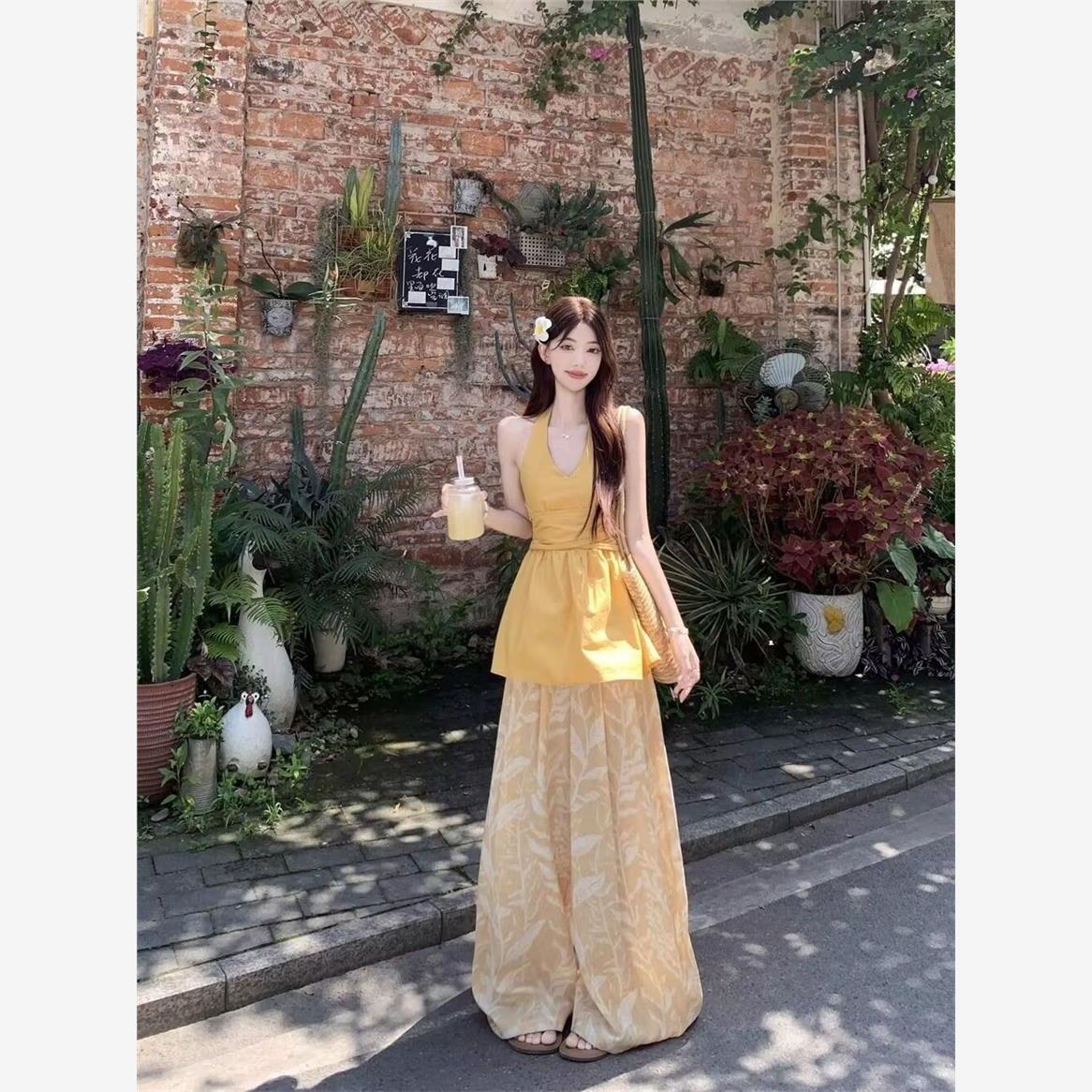 纯欲风套装女2025夏季新款气质无袖挂脖背心上衣高腰阔腿裤两件套