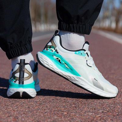 特步减震回弹跑步鞋轻便休闲鞋