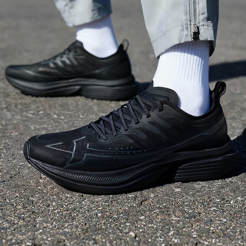 特步一体成型三代马拉松马拉松