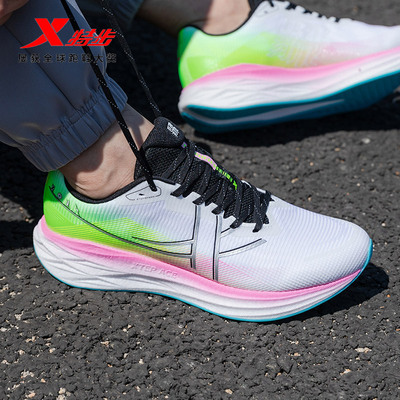 特步轻便透气跑步鞋运动鞋