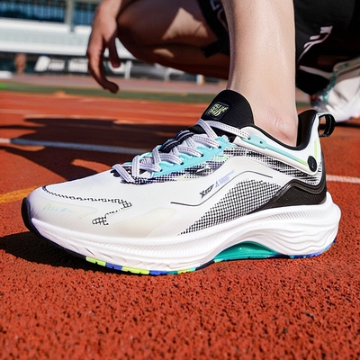 2025正品特步跑步鞋健身训练