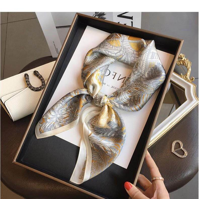 丝巾女2026新款春夏季时尚百搭高级感真丝小方巾丝绸送妈妈礼物
