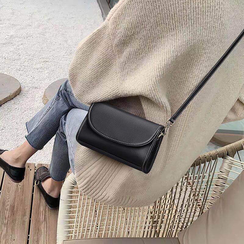 包包女士2026新款真皮女包斜挎包小方包高级感单肩小包腋下包黑色