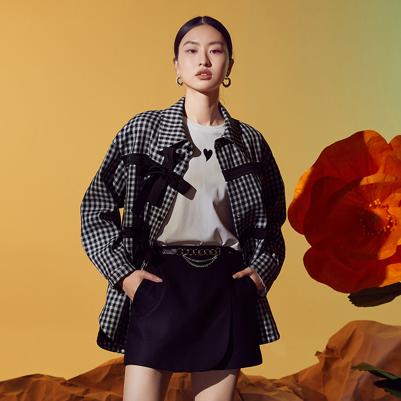 Lucidy/鲁思蒂复古简约格子外套