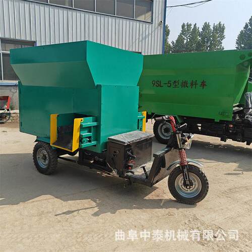 进出牛舍用草自动撒车牛棚内匀均出料抛料养殖场左ERU右出料投草