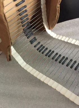 RS01A200R0FS70  线绕电阻器 RS-1A 1w  200R 1% Vishay / Dale