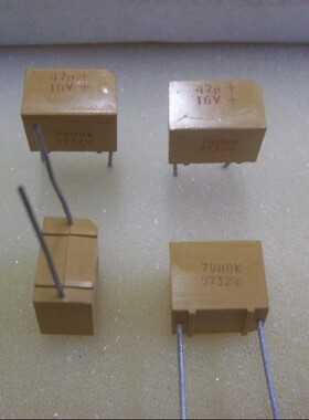 790D476X9016C2B SPRAGUE Vishay 16V 47UF  476 直插钽质电容器