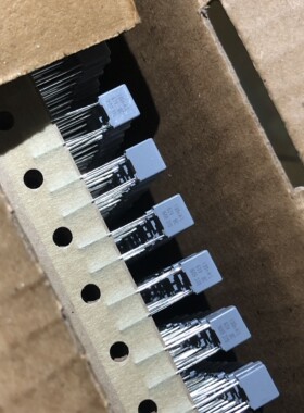 BFC237075104 薄膜电容器0.1uF 104K 100nf  63V  100n Vishay BC