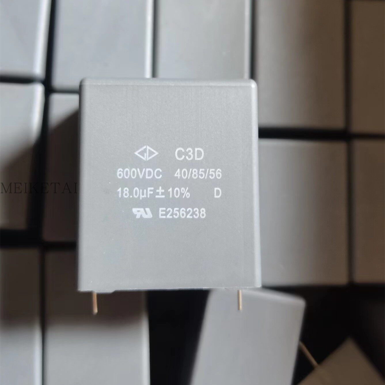 C3D1U186KB00C00法拉C3D 18UF 600VDC白金机高频关断无极电容27mm