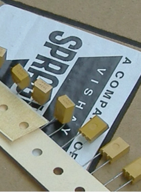 790D335X0040B2H Vishay / Sprague 790D 40V 3.3UF 直插钽电容器