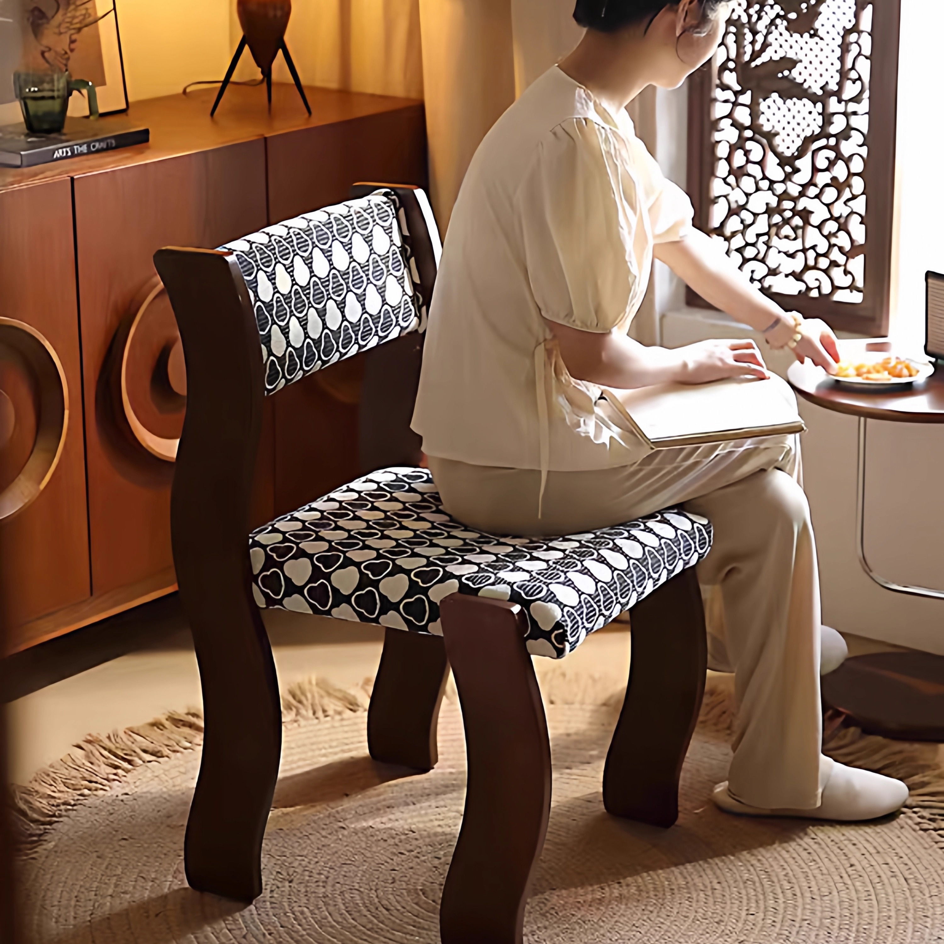 好看到想哭的多巴胺餐椅