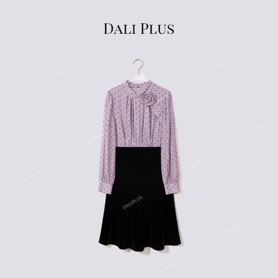 大李plus“爱心植绒波点立体花朵”拼接丝绒显瘦连衣裙-D5SS7241