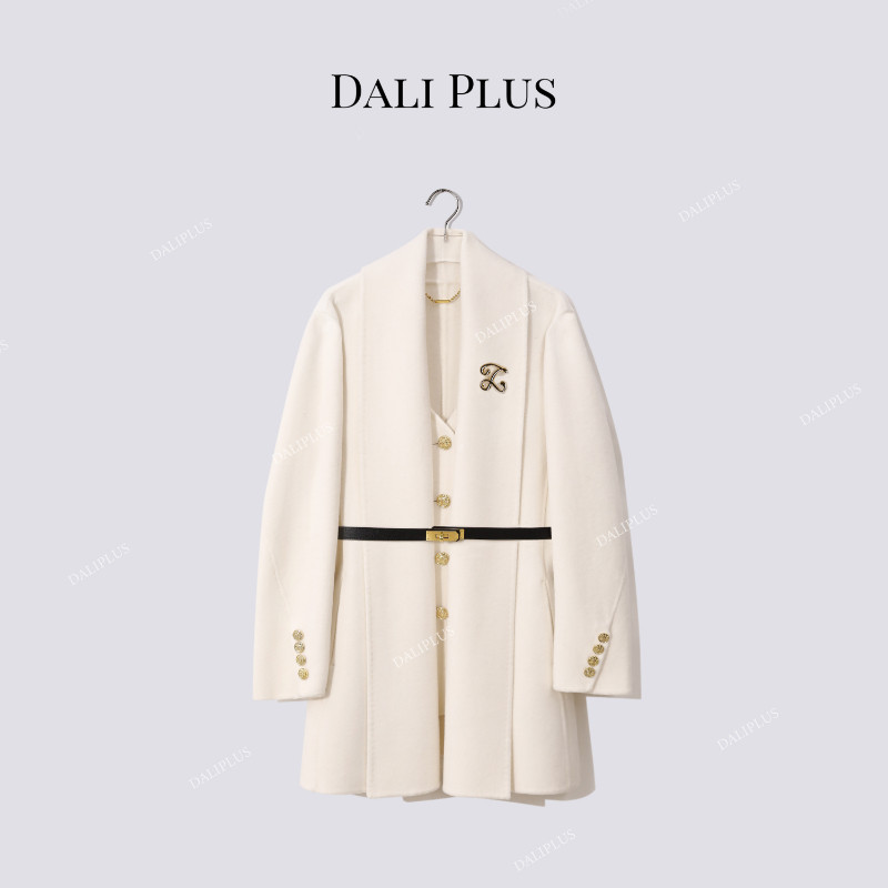 优雅永不过时白金呢大衣