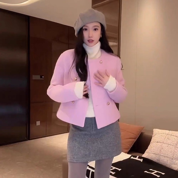 静奢圆领金色双排扣小香风呢外套