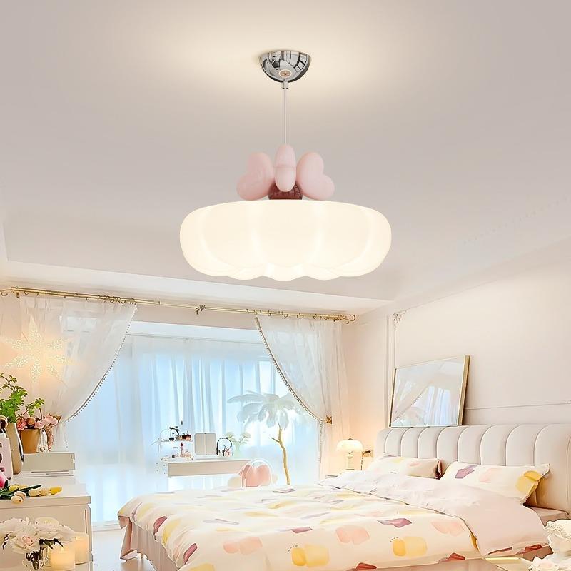 奶油风儿童房吊灯女孩爱心现代简约卧室智能包豪斯护眼全光谱灯具